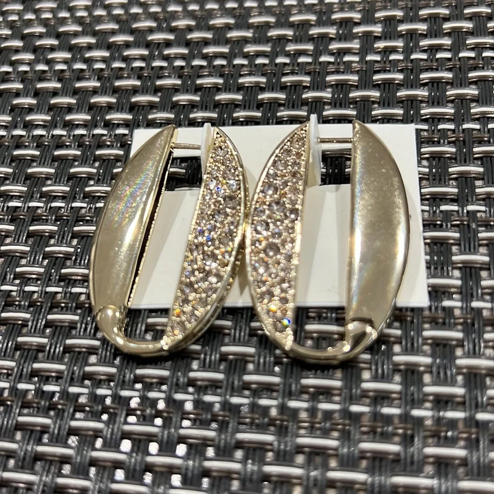 High End Women’s Gold Mega U Links Rhinestone Oval Sparkle Buckle Earrings